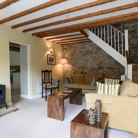 Brackendale Cottage Upperdale Peak District Cressbrook Exterior photo